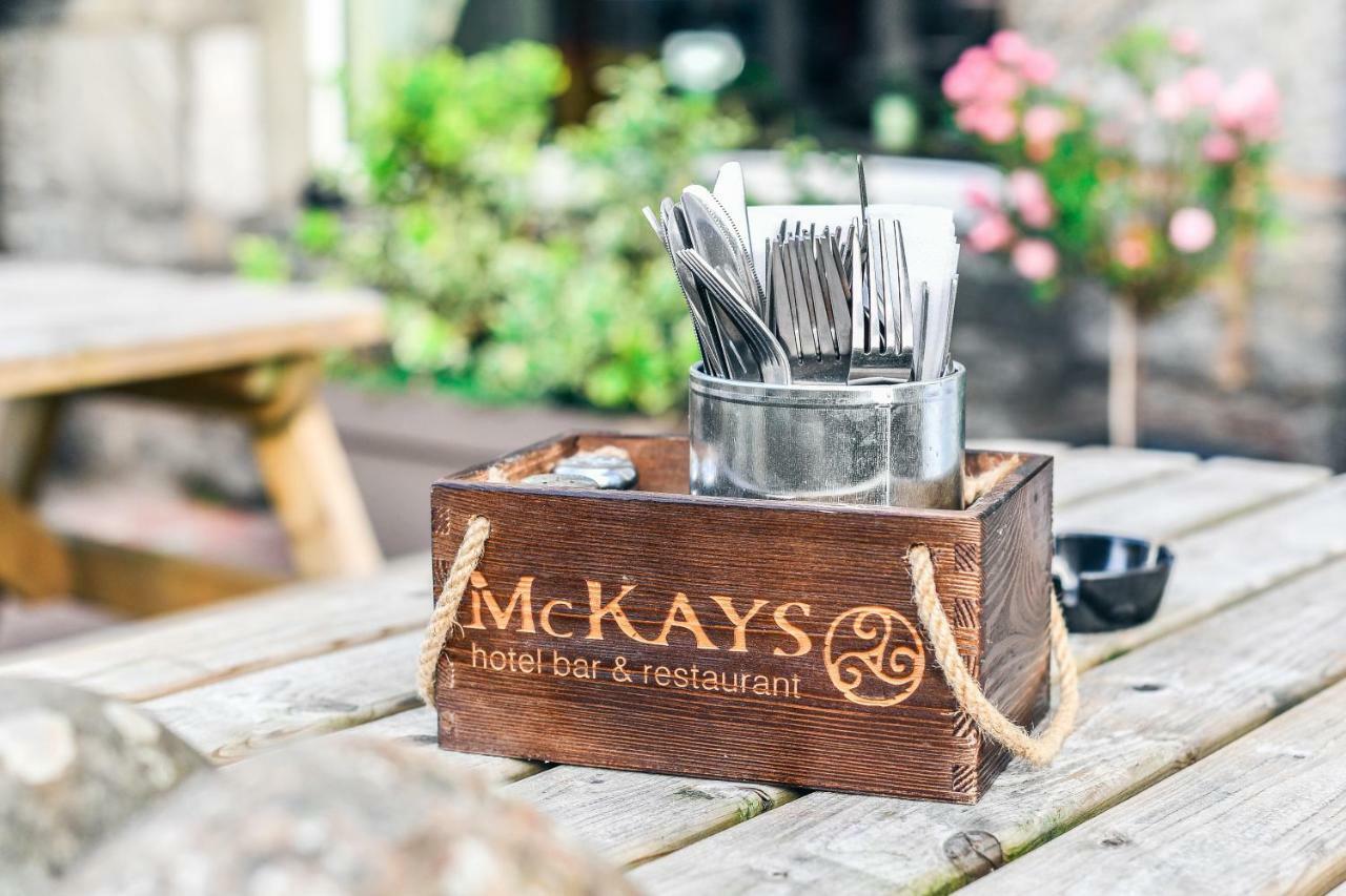 Mckays Hotel Пітлохрі Екстер'єр фото
